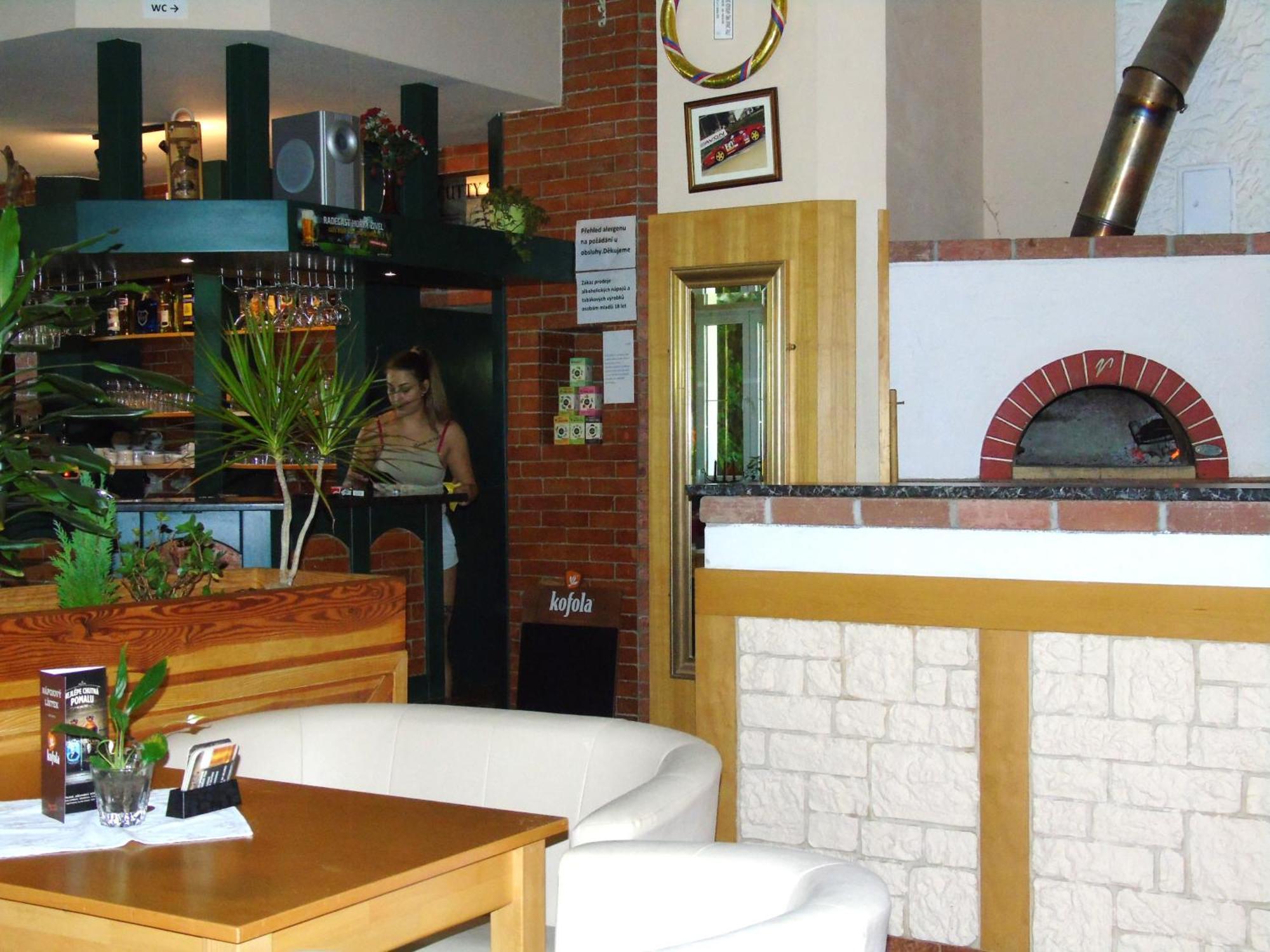 Toris Inn Trinec Extérieur photo